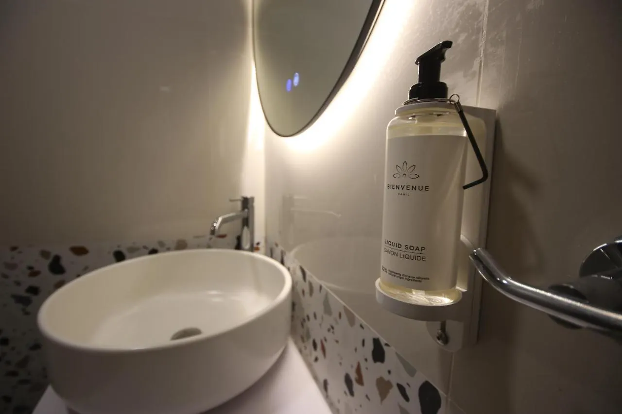 Alyvia Rooms Himare Lodge