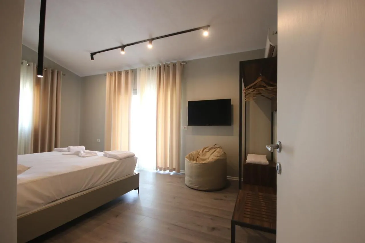 Alyvia Rooms Himare