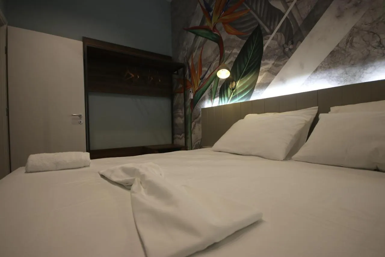 Alyvia Rooms Himare