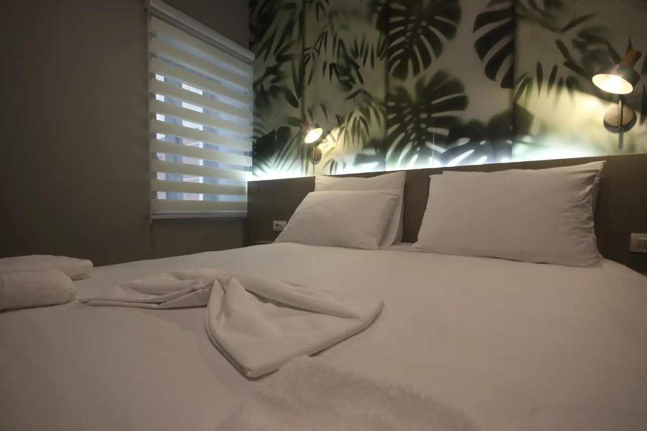 Lodge Alyvia Rooms Himare
