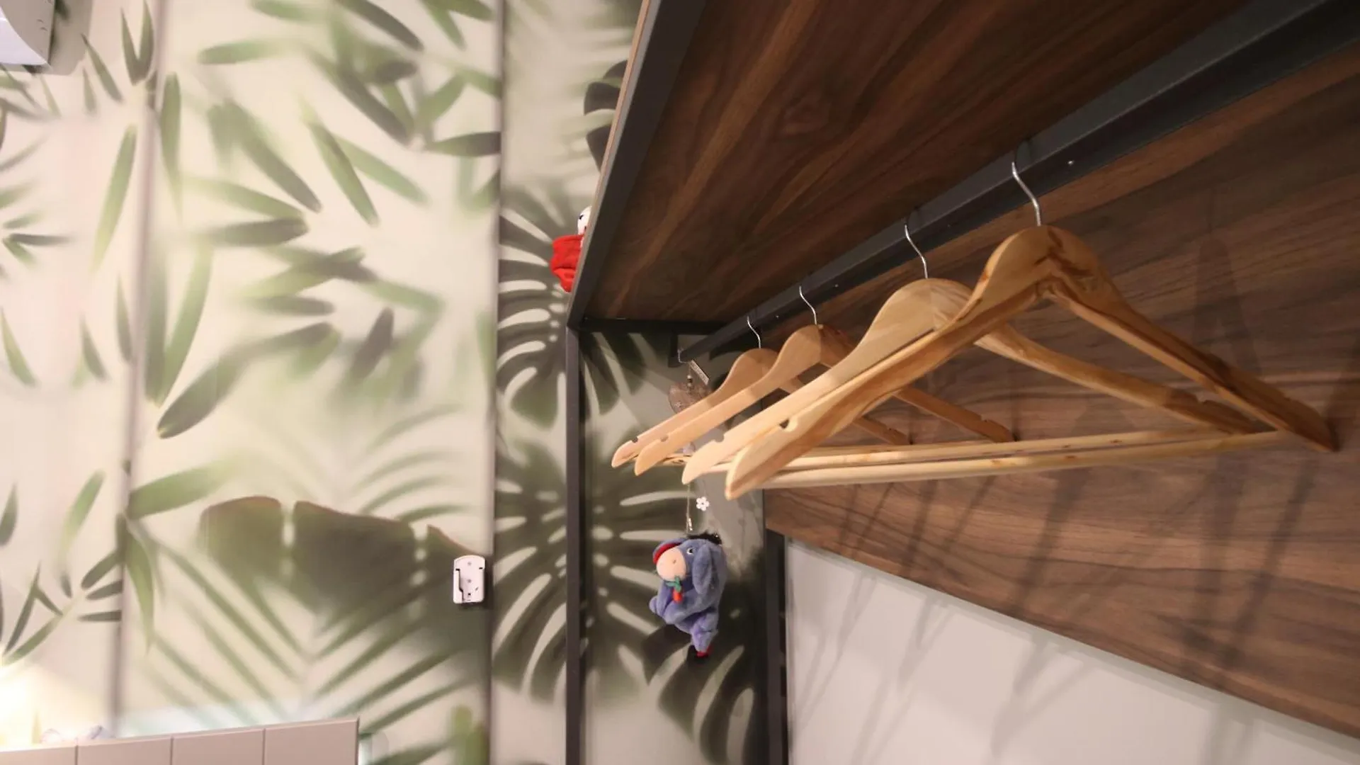 Alyvia Rooms Himare Lodge